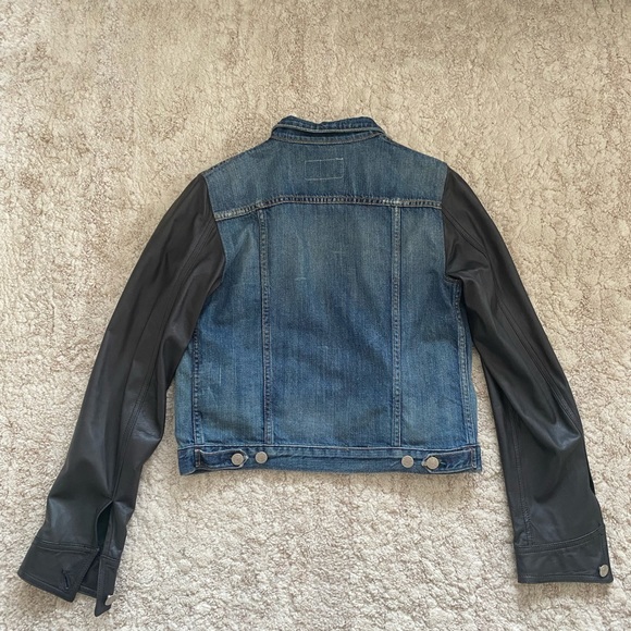 Rag & Bone women’s denim jacket with black leather sleeves. - Picture 2 of 2